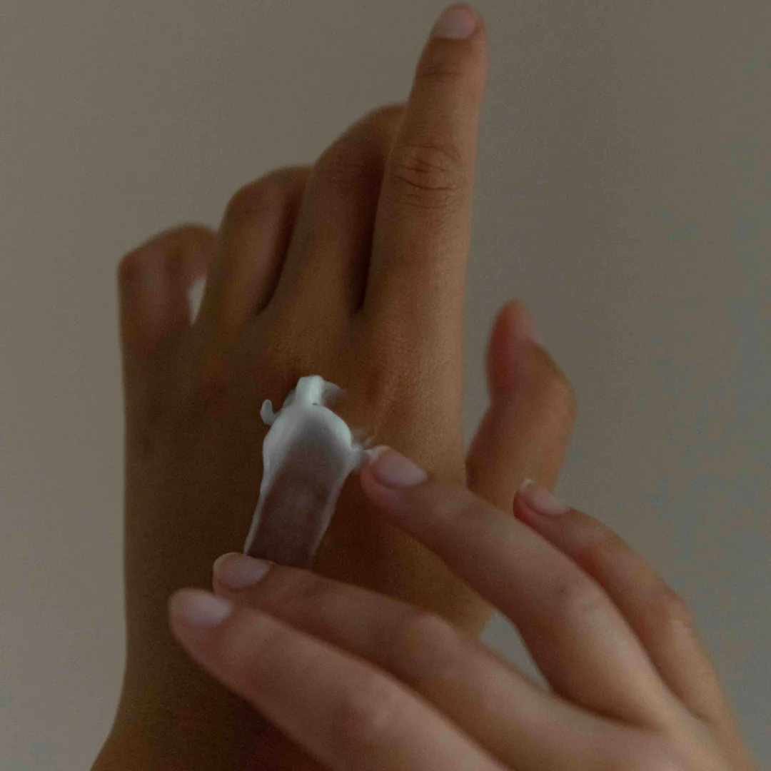 Crème à mains | Tangerine, Santal & Ambre - Image 4